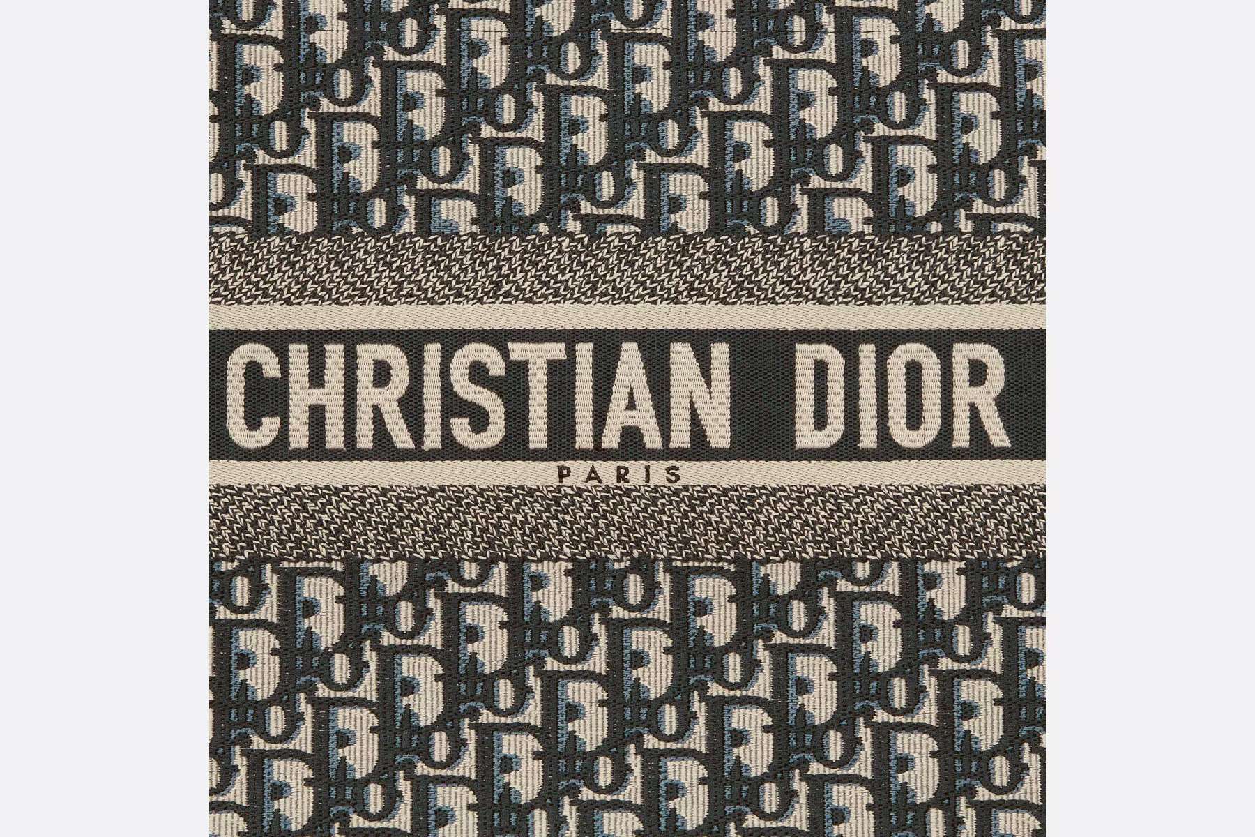 新作  DIOR BOOK TOTE バッグ ミディアム